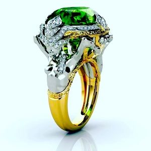 Emerald lab made stone ring